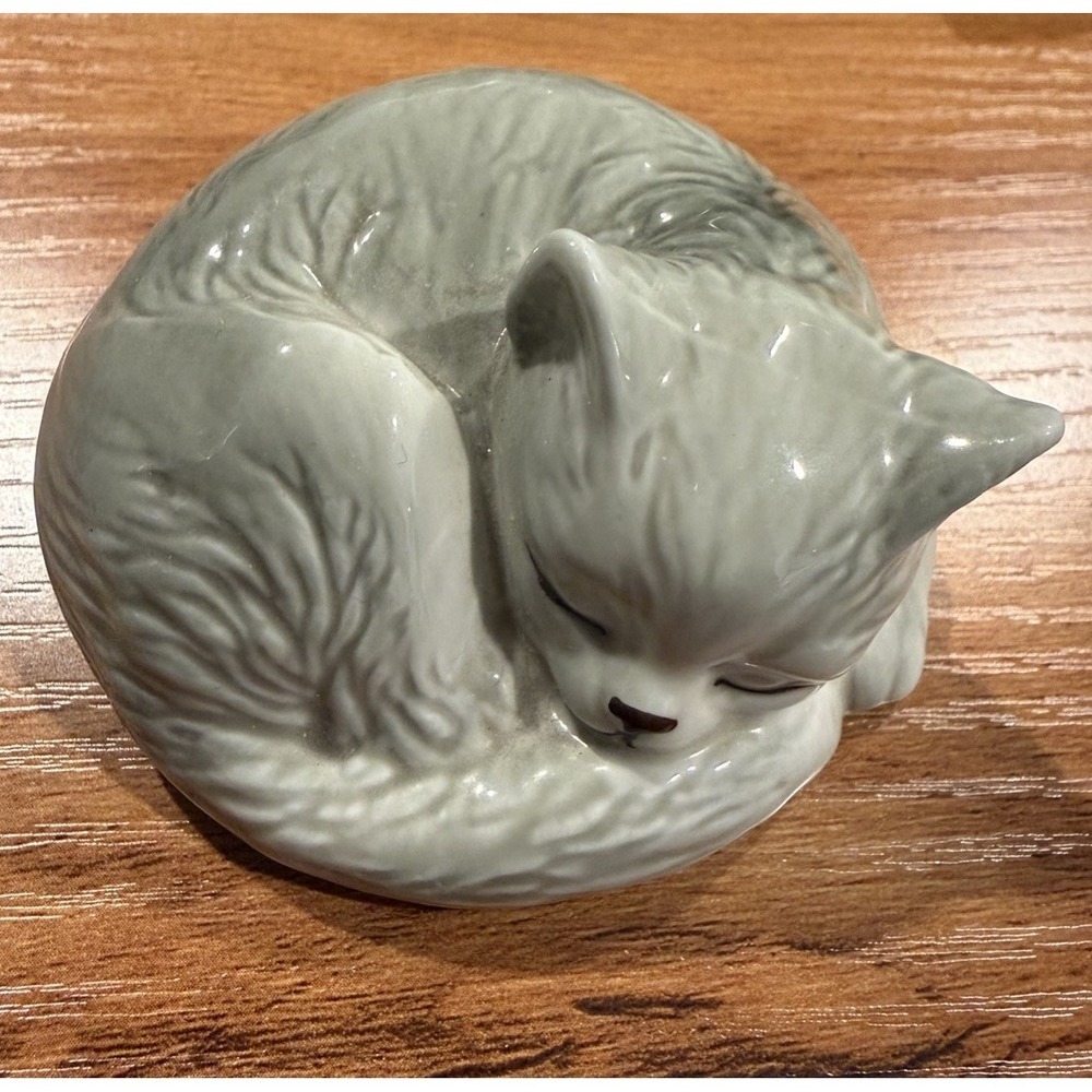 Danbury Mint Cats of Character "Good Night" Grey Kitty Cat Porcelain Figurine